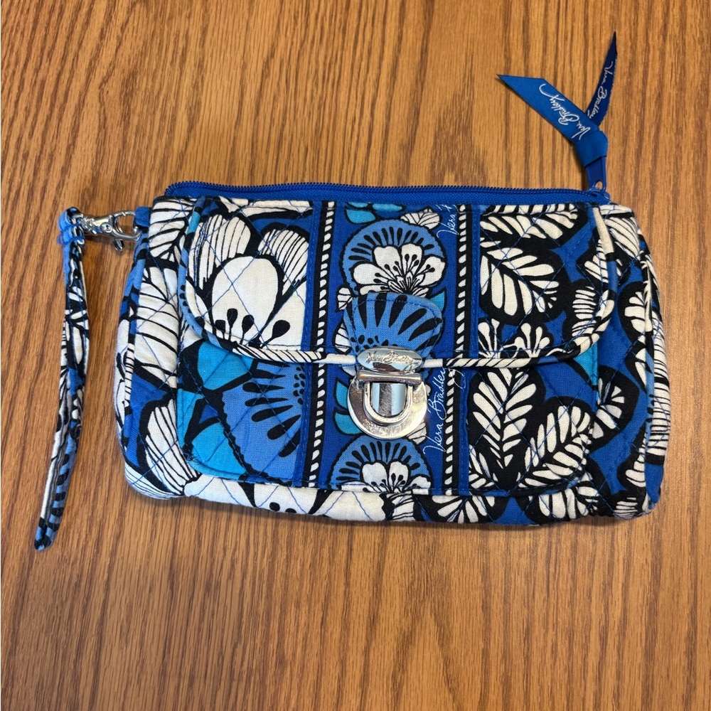 VERA BRADLEY Push Lock Wristlet Clutch in Blue Bayou Floral Print